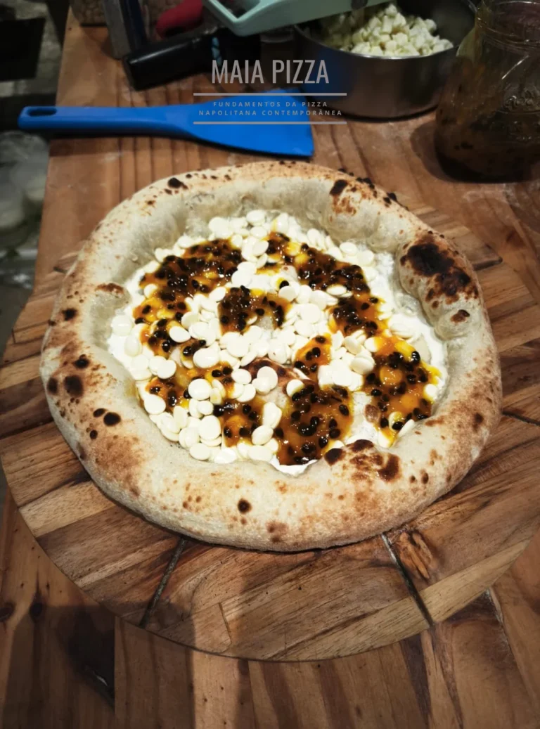 Pizza-napolitana-doce-chocolate-branco-geleia-maracuja